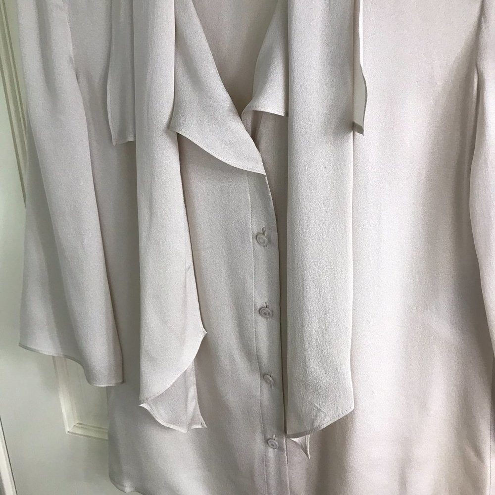 Lovely Silver Silk Escada Blouse, 36 (Fits Medium) NWOT - Picture 8 of 8